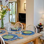 2 Bed In Kendal Oc-95480 別荘 *