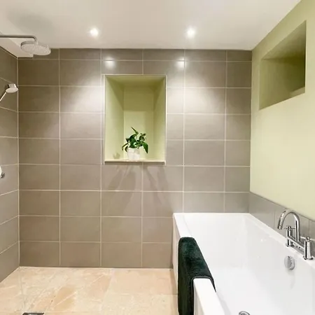 2 Bed In Kendal 95480 Holiday home