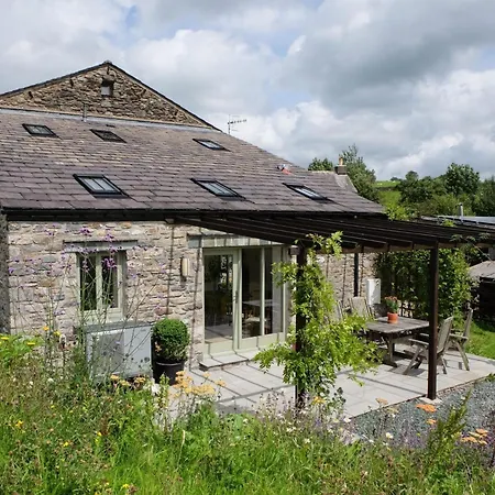 2 Bed In Kendal 95480 Holiday home Skelsmergh