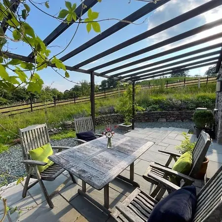 Holiday home 2 Bed In Kendal 95480 Skelsmergh