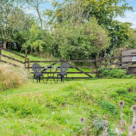2 Bed In Kendal 95480 Holiday home