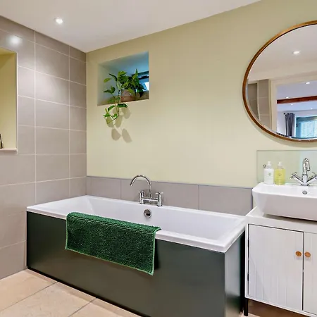2 Bed In Kendal 95480 Holiday home