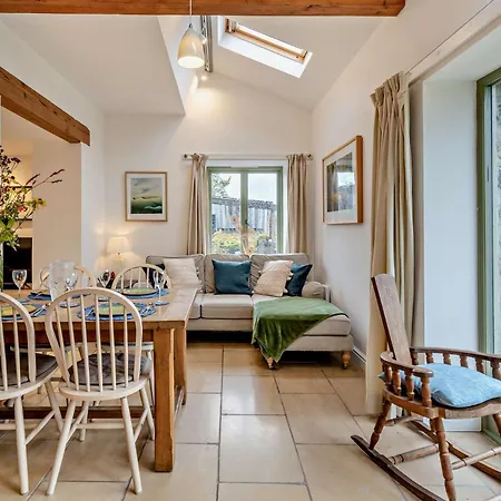 2 Bed In Kendal 95480 Holiday home Skelsmergh