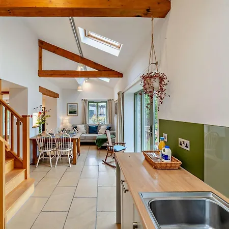 2 Bed In Kendal Oc-95480 Holiday home *
